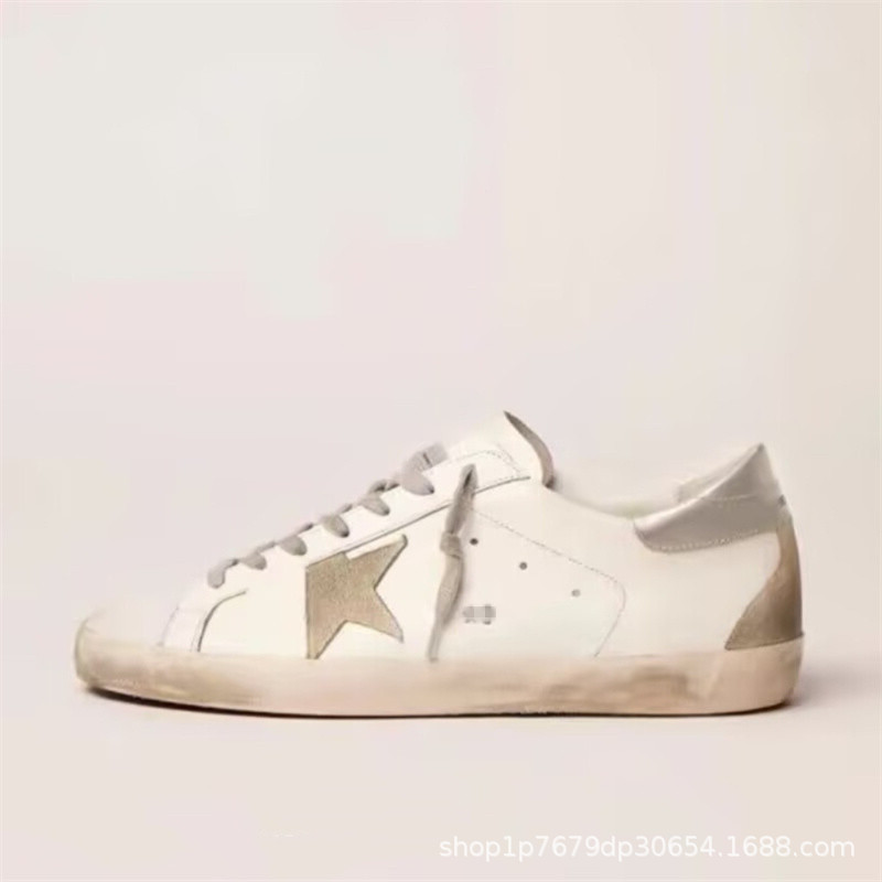 Cross-border bullskins up the stars, dirty shoes, old Korean men's shoes, red, white shoes, and a couple.