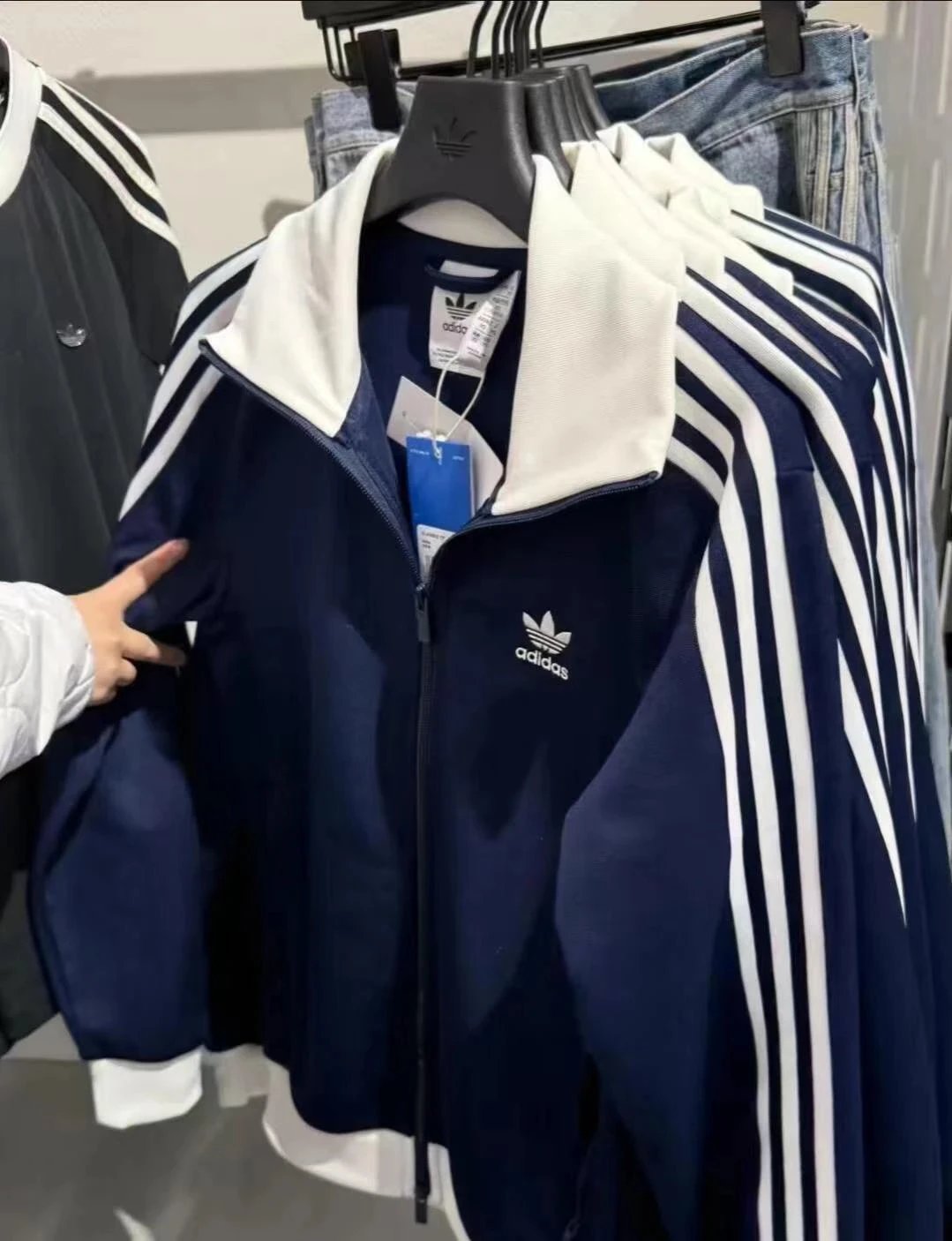 特价处理AD三叶草刺绣外套男女情侣夹克开衫卫衣 最高版本  剩不多 主图为藏青  身高体重可私信客服